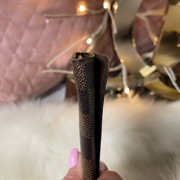 AUTHENTIC LOUIS VUITTON DAMIER MULTICLES 4 RING KEY CASE - Picture 8 of 16